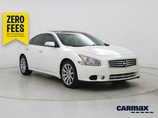 White 2014 Nissan Maxima SV