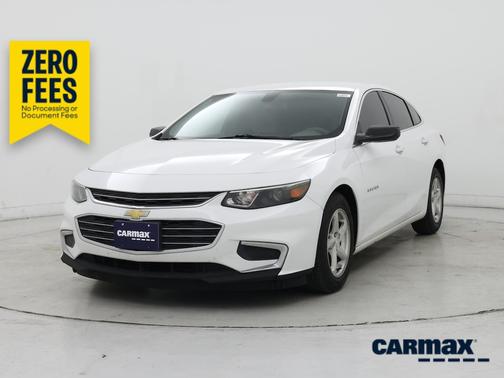 White 2018 Chevrolet Malibu LS