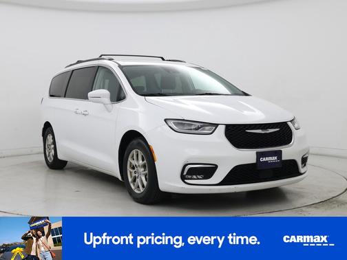 White 2022 Chrysler Pacifica Touring L