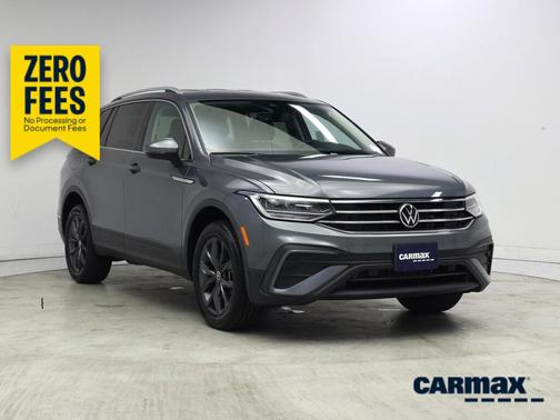 Gray 2023 Volkswagen Tiguan SE