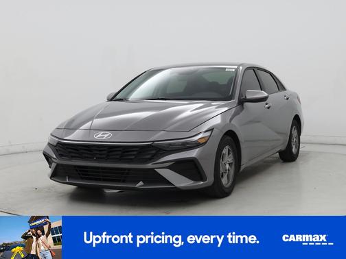 Gray 2025 Hyundai ELANTRA SE
