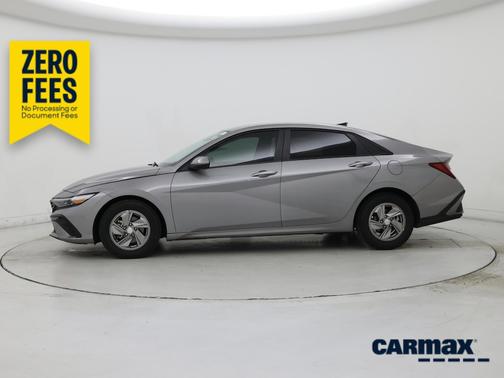 Gray 2025 Hyundai ELANTRA SE