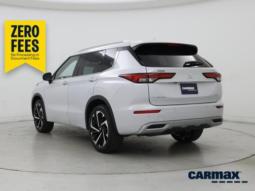 White 2023 Mitsubishi Outlander SEL