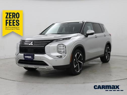 Silver 2024 Mitsubishi Outlander SE