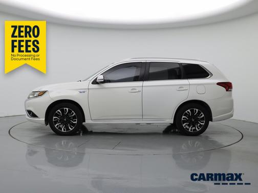 White 2018 Mitsubishi Outlander PHEV SEL