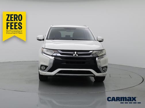 White 2018 Mitsubishi Outlander PHEV SEL