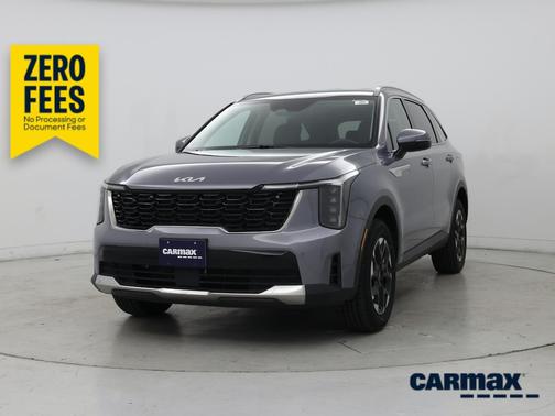 Silver 2024 Kia Sorento S