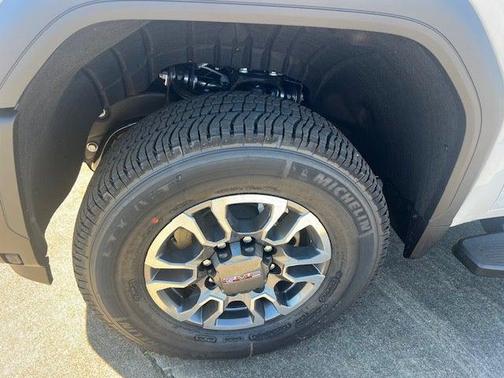 2026 GMC Sierra 2500 SLT