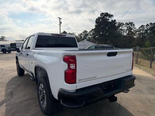2026 Chevrolet Silverado 2500 Custom