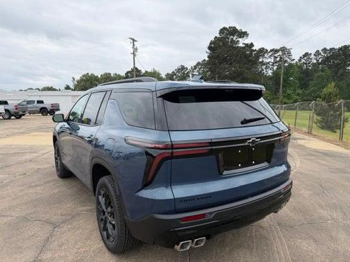 Lakeshore Blue Metallic 2026 Chevrolet Traverse LT