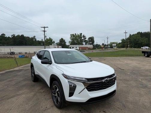 Summit White 2026 Chevrolet Trax FWD 1RS