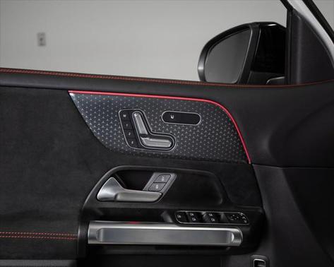 2025 Mercedes-Benz GLB 250 4MATIC