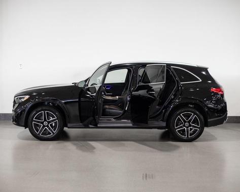 2025 Mercedes-Benz GLC 300 4MATIC