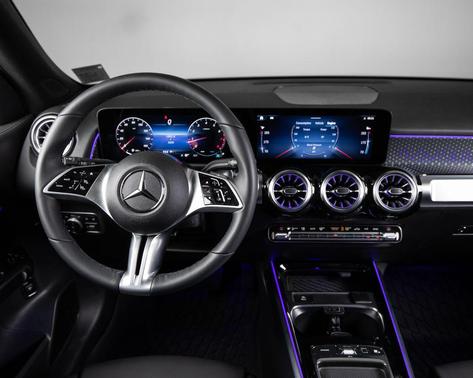 Cirrus Silver Metallic 2026 Mercedes-Benz GLB 250 4MATIC