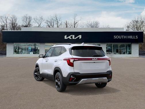 Snow White Pearl 2026 Kia Seltos EX