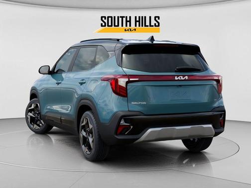 Blue / Black 2026 Kia Seltos S