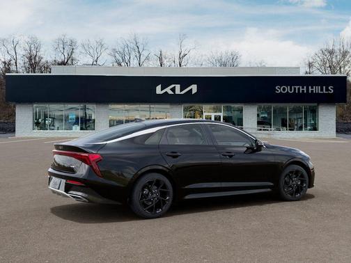 Aurora Black Pearl 2026 Kia K5 GT-Line