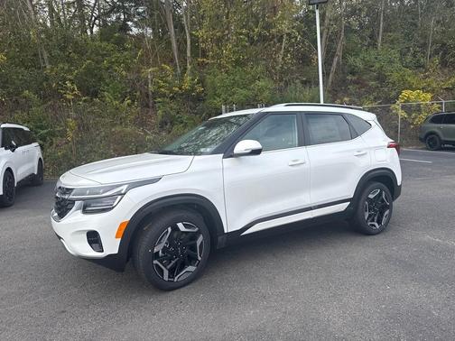 Snow White Pearl 2026 Kia Seltos SX