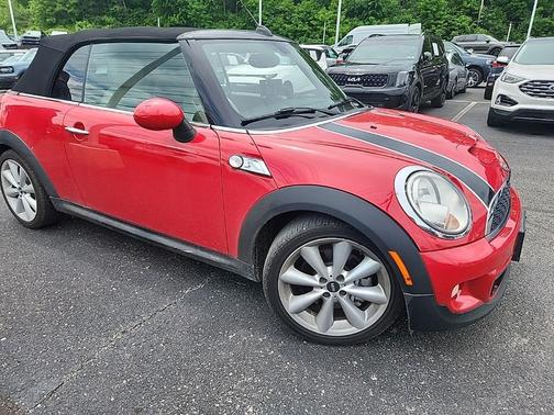 Chili Pepper Red 2014 MINI Convertible Cooper S