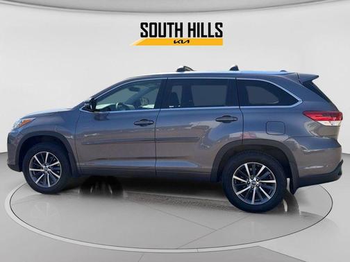 Predawn Gray Mica 2018 Toyota Highlander XLE