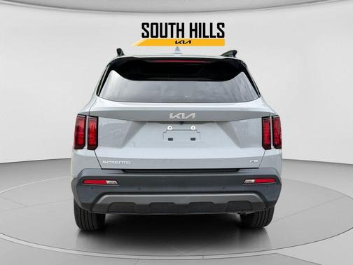 Wolf Gray 2023 Kia Sorento X-Line S