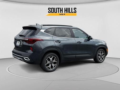 Gravity Gray 2023 Kia Seltos EX