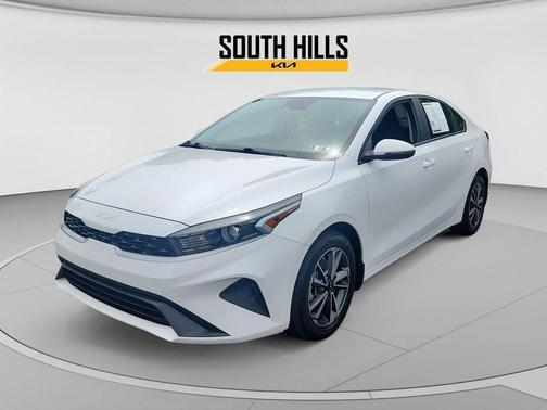 Snow White Pearl 2023 Kia Forte LXS