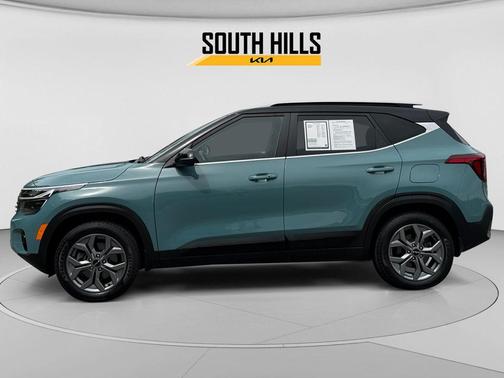 Blue / Black 2024 Kia Seltos S