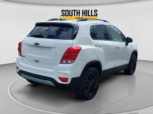 Summit White 2020 Chevrolet Trax LT