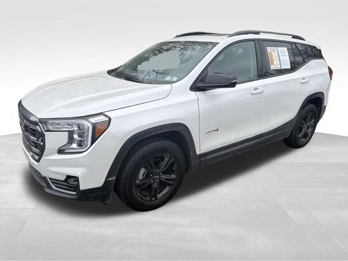 2024 GMC Terrain AT4