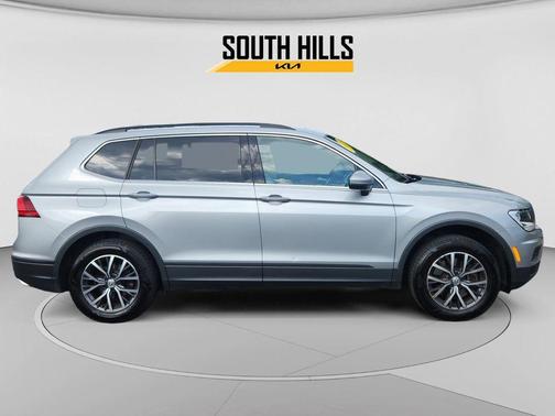 Pyrite Silver Metallic 2019 Volkswagen Tiguan 2.0T SE