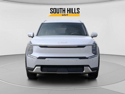 Glacial White Pearl 2026 Kia EV9 Wind