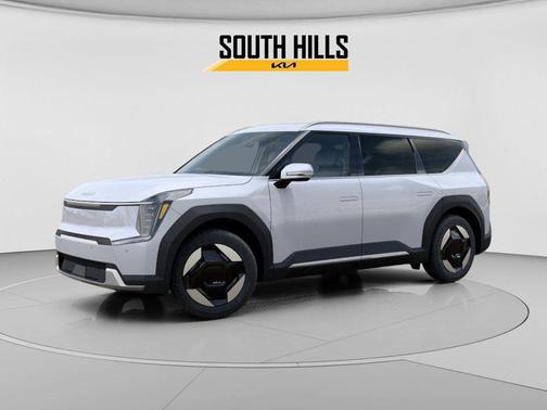 Glacial White Pearl 2026 Kia EV9 Wind