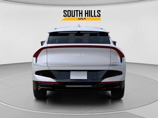 Glacier White Pearl 2025 Kia EV6 Wind