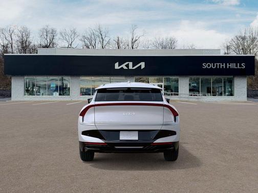 Glacier White Pearl 2025 Kia EV6 Wind