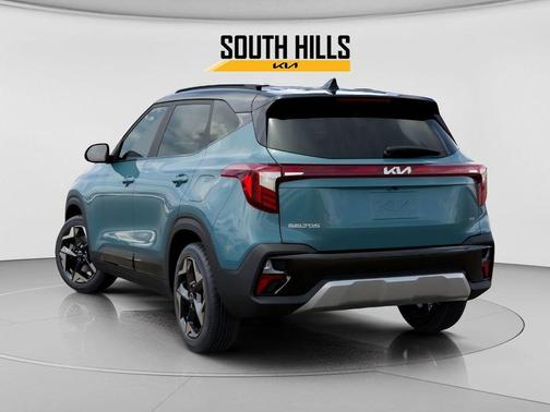Blue / Black 2026 Kia Seltos S