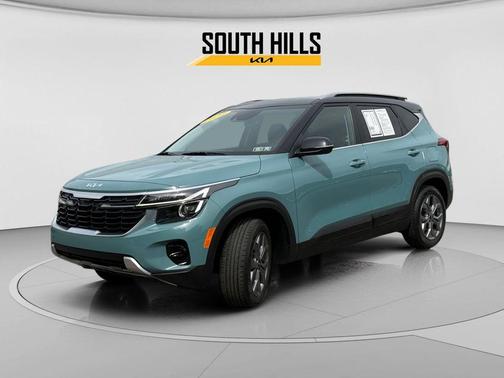 Blue / Black 2024 Kia Seltos S
