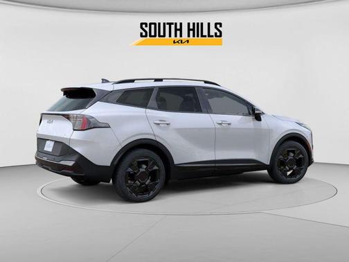 White Pearl 2026 Kia Sportage X-Line