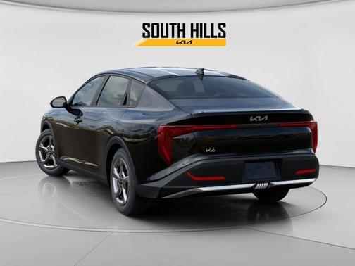 Aurora Black 2026 Kia K4 LXS