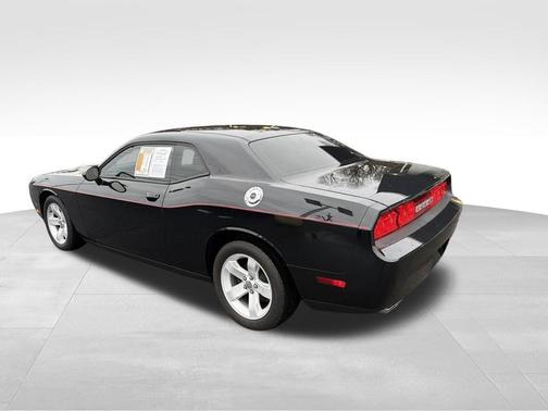 2013 Dodge Challenger SXT