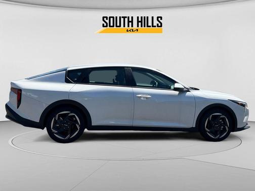 Snow White Pearl 2025 Kia K4 EX