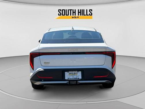 Snow White Pearl 2025 Kia K4 EX
