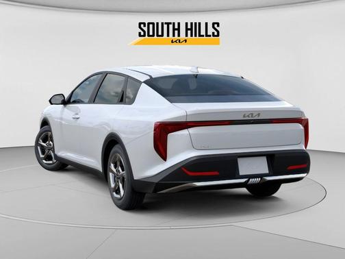 Snow White Pearl 2026 Kia K4 LXS