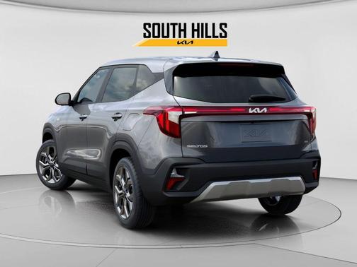 Steel Gray 2026 Kia Seltos LX