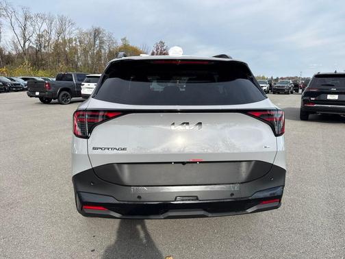 Wolf Gray 2026 Kia Sportage Hybrid X-LINE