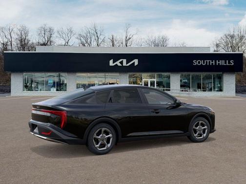 Aurora Black Pearl 2026 Kia K4 LXS