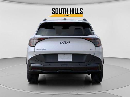 Glacial White Pearl 2026 Kia Sportage X-Line