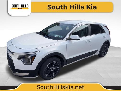 Snow White Pearl 2024 Kia Niro LX