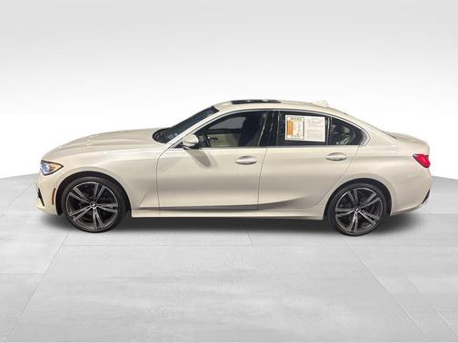 2022 BMW 330 i xDrive