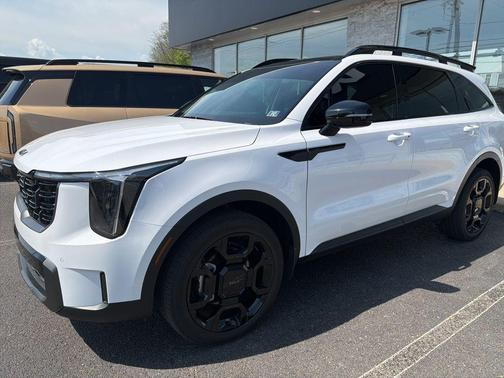 Glacial White Pearl 2025 Kia Sorento X-Line EX